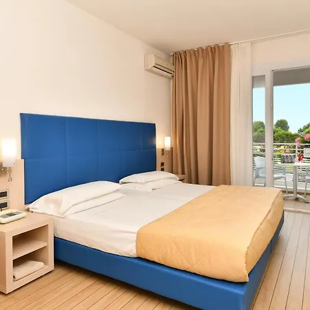 Centro Vacanze Pra' Delle Torri 4* Каорле