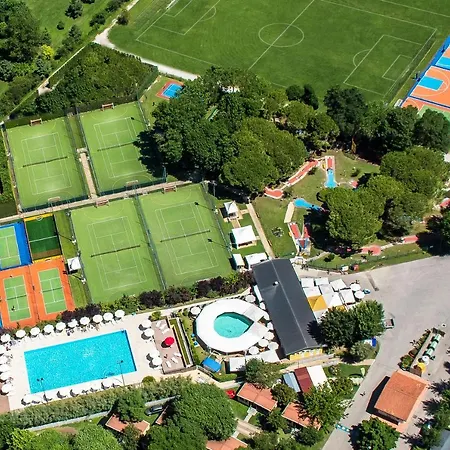 Resort Centro Vacanze Pra' Delle Torri 4*