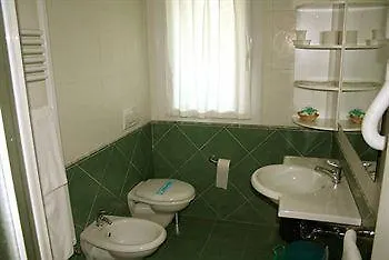 Centro Vacanze Pra' Delle Torri Курортный комплекс 4*