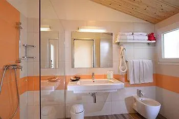 Centro Vacanze Pra' Delle Torri Каорле