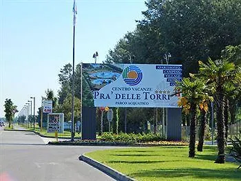 Centro Vacanze Pra' Delle Torri Каорле