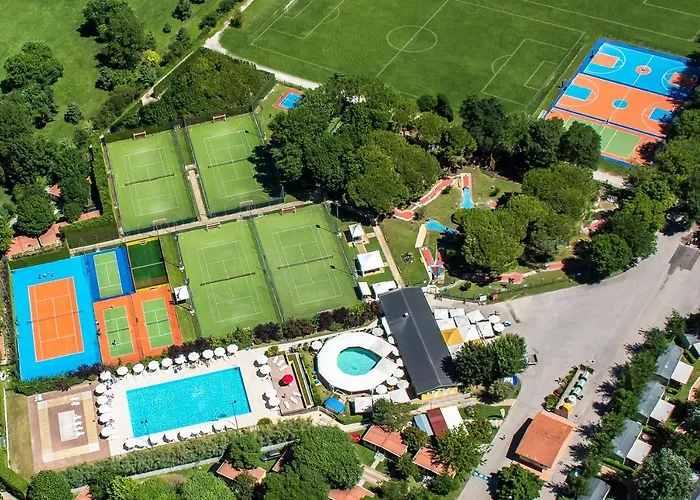 Resort Centro Vacanze Pra' Delle Torri 4*