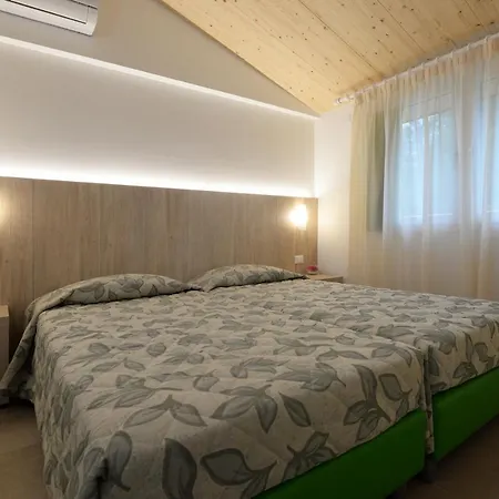 Centro Vacanze Pra' Delle Torri Station touristique 4*